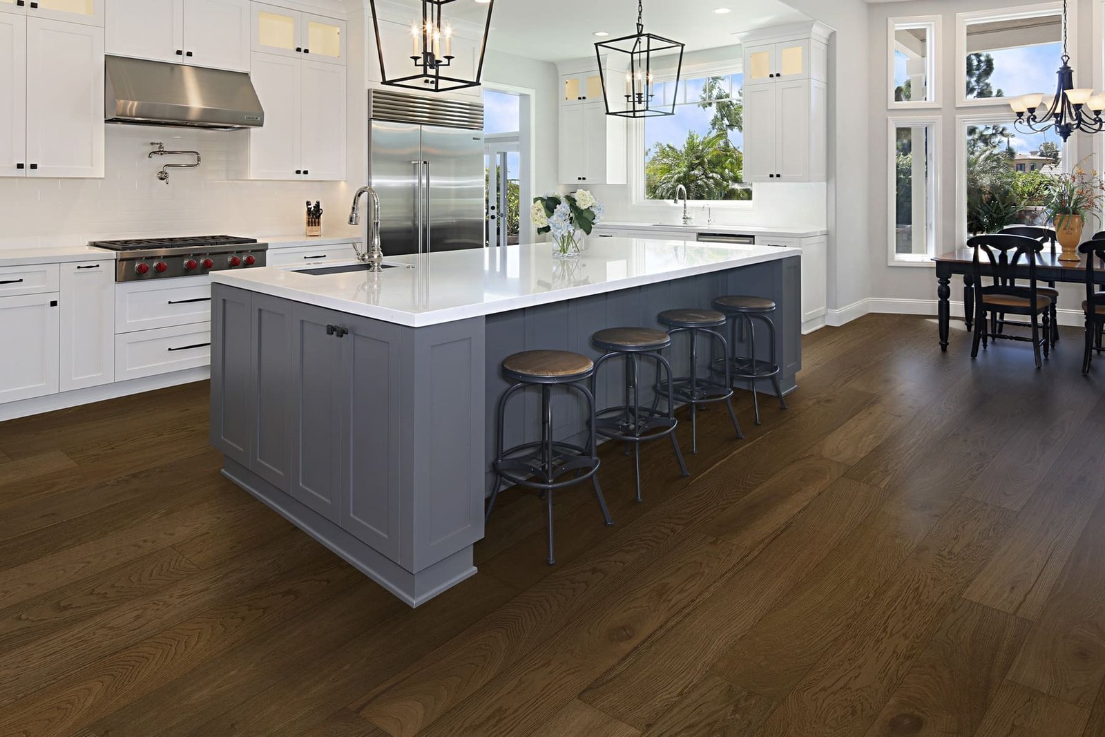 Amber Canyon hardwood flooring detail view 2 - Wire Brushed texture and grain pattern