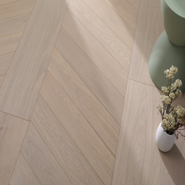 Avignon hardwood flooring detail view 5 - Wire Brushed texture and grain pattern
