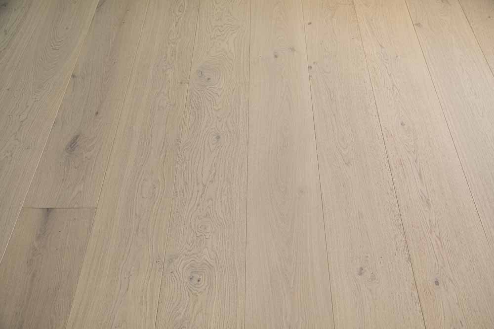 Épernay European oak hardwood flooring - premium quality wood floors for Houston homes