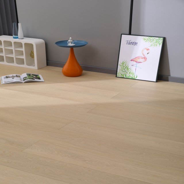 Sorrento hardwood flooring detail view 2 - Brushed texture and grain pattern